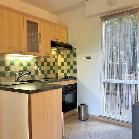 T2 Avec Jardin, Parking Et Climatiseur - Proche - Fr-1-251-436 *