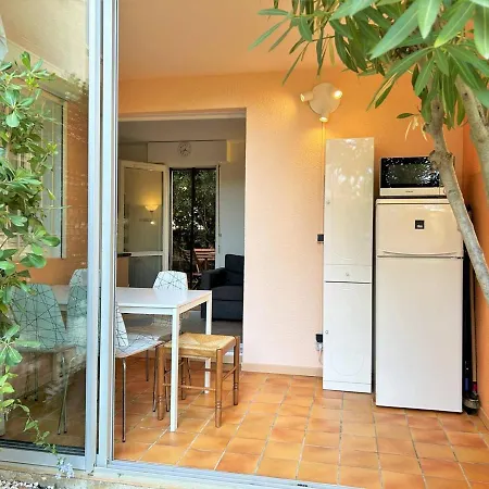 T2 Avec Jardin, Parking Et Climatiseur - Proche - Fr-1-251-436 דירה *